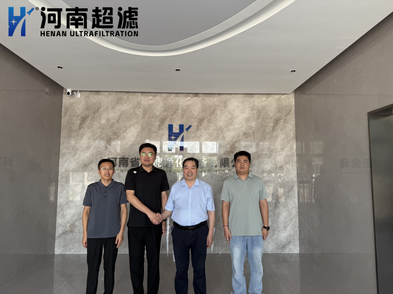 深化校企合作，共謀創(chuàng)新未來(lái)